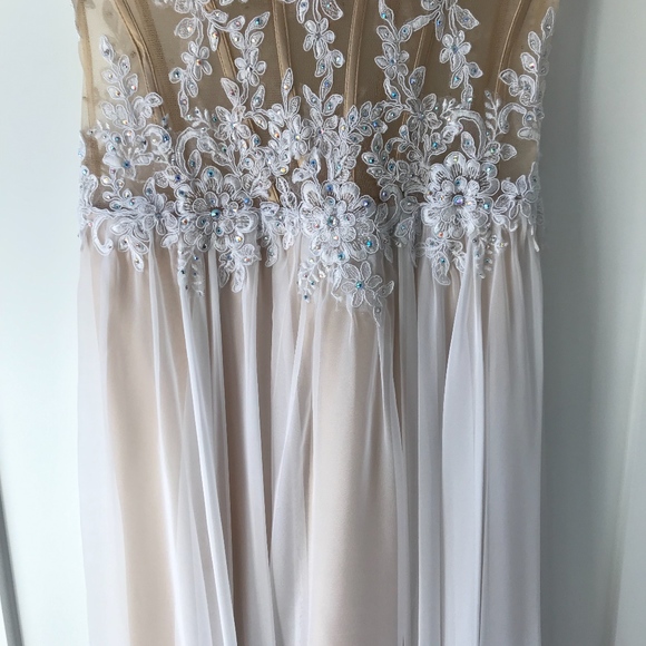 PROM DRESS - Picture 3 of 6